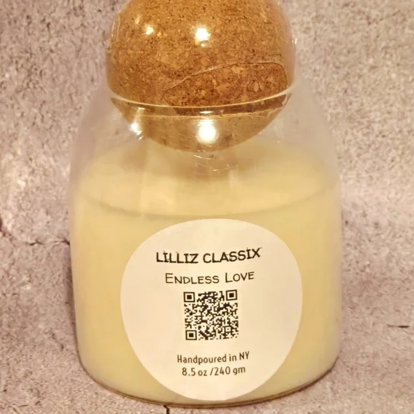 Endless Love Candle - Picture 2 of 2